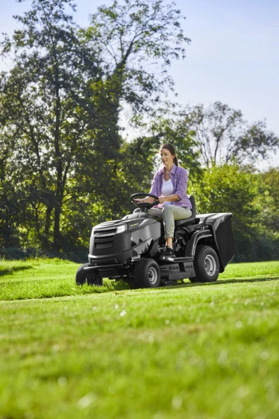 Alpina Benzine Tuintraktor AT4 84 HA - Image 8