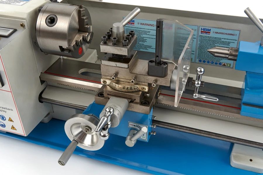 HBM 180 X 300 Metaaldraaibank Met Digitaal Display - Image 3